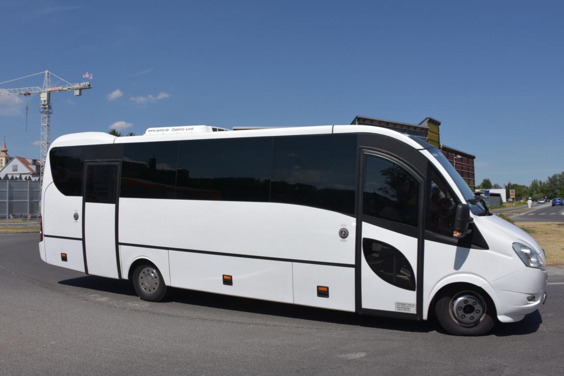 Kleinbus Iveco Irisbus aus Ungarn 06/2017 - in Krems.