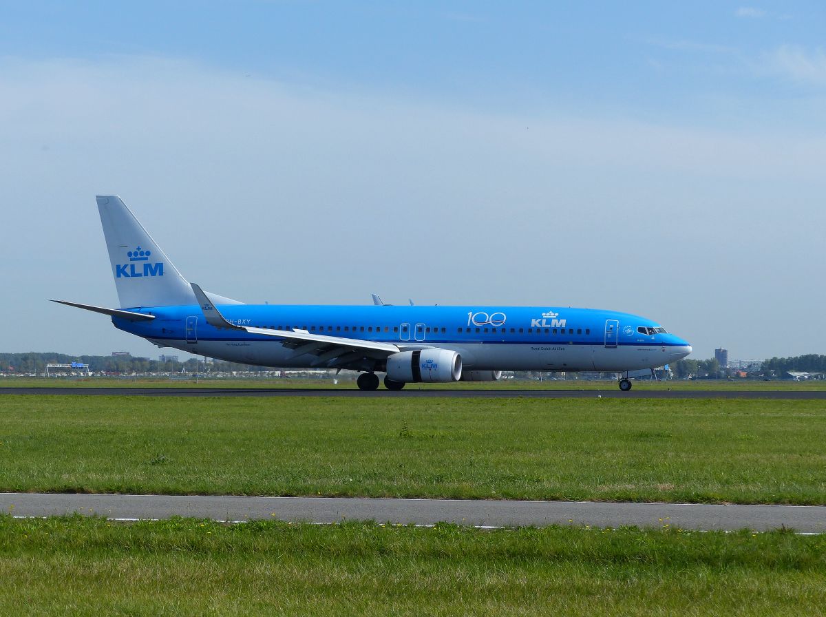 KLM PH-BXY Boeing 737-8K2 Erstflug dieses Flugzeugs war am 25-01-2008. Flughafen Schiphol, Amsterdam, Niederlande 22-09-2019.

KLM PH-BXY Boeing 737-8K2 eerste vlucht van dit vliegtuig was op 25-01-2008. Polderbaan van de luchthaven Schiphol Vijfhuizen 22-09-2019.