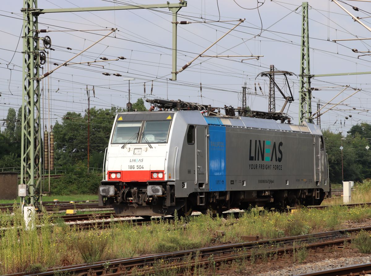 Lineas Lokomotive 186 504-7 Gterbahnhof Oberhausen West 02-09-2021

Lineas locomotief 186 504-7 goederenstation Oberhausen West 02-09-2021