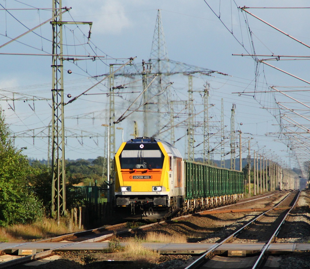 Locon 401/264 005-0(92 80 1264 005-0 D-DKW) kommt hier mit dem DGS 95387 aus Neumünster mit Düngerkalk beladen zur Entladung nach Jübek gefahren. 12.09.12