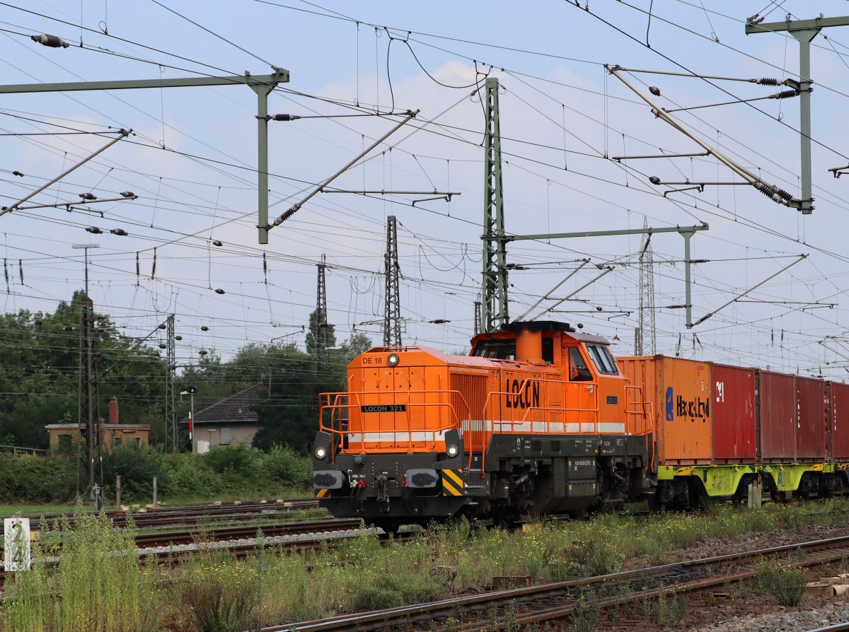 Locon Diesellokomotive 321 (92 80 4185 028-2 D-BRLL) Baujahr 2019 Gterbahnhof Oberhausen West 02-09-2021.

Locon diesellocomotief 321 (92 80 4185 028-2 D-BRLL) bouwjaar 2019 goederenstation Oberhausen West 02-09-2021.