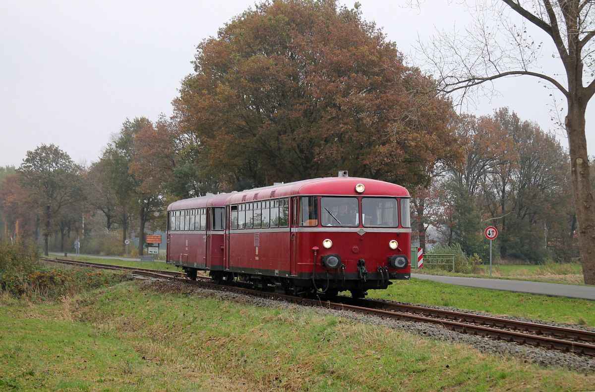 MABS 798 659 + 998 822 zwischen Ocholt und Barßel beim Hp. Carolinenhof 6.11.2021