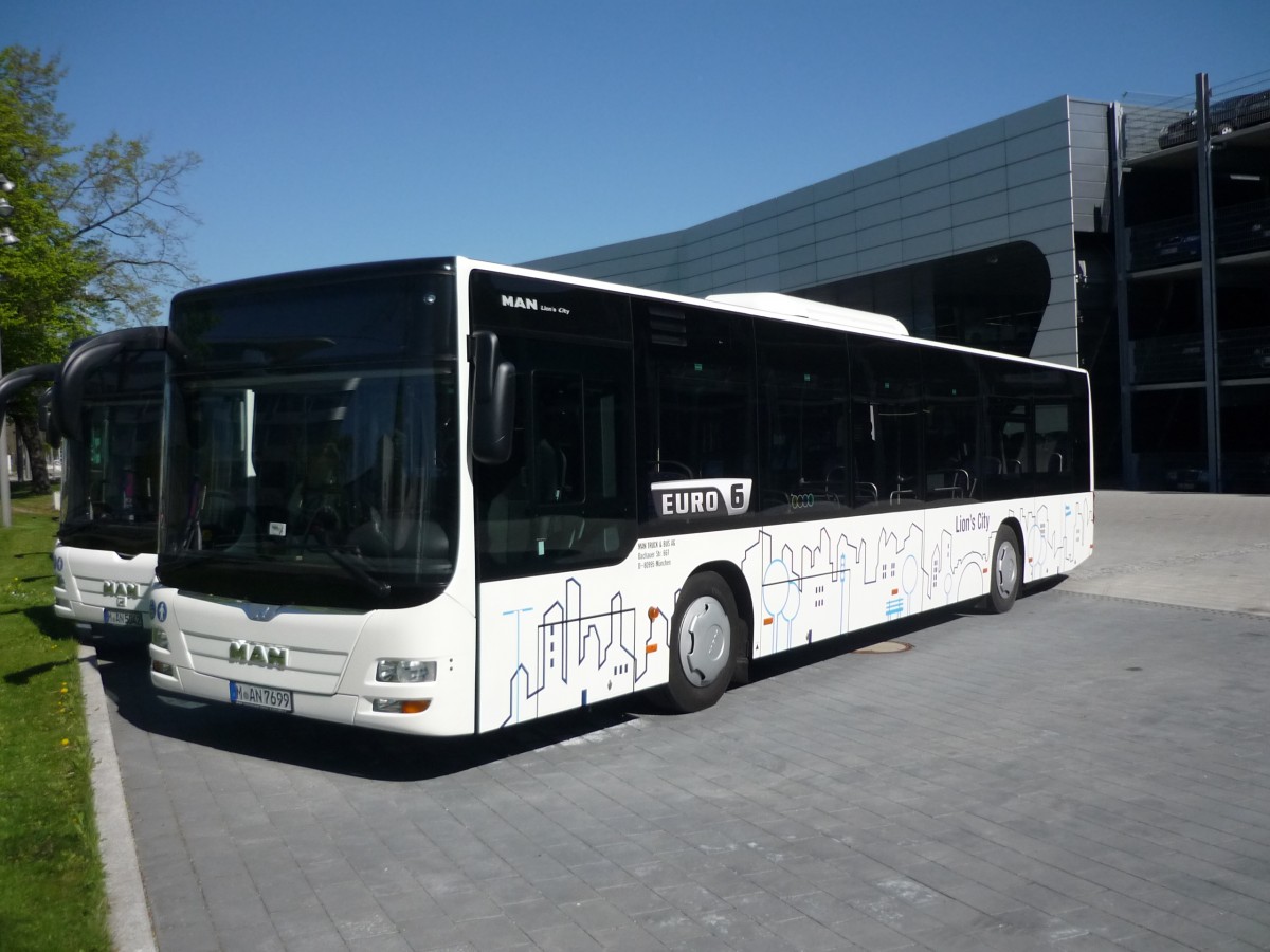 MAN-Lions-City mit Euro6-Motor vor dem Mnchener-Busforum am 17.04.2014