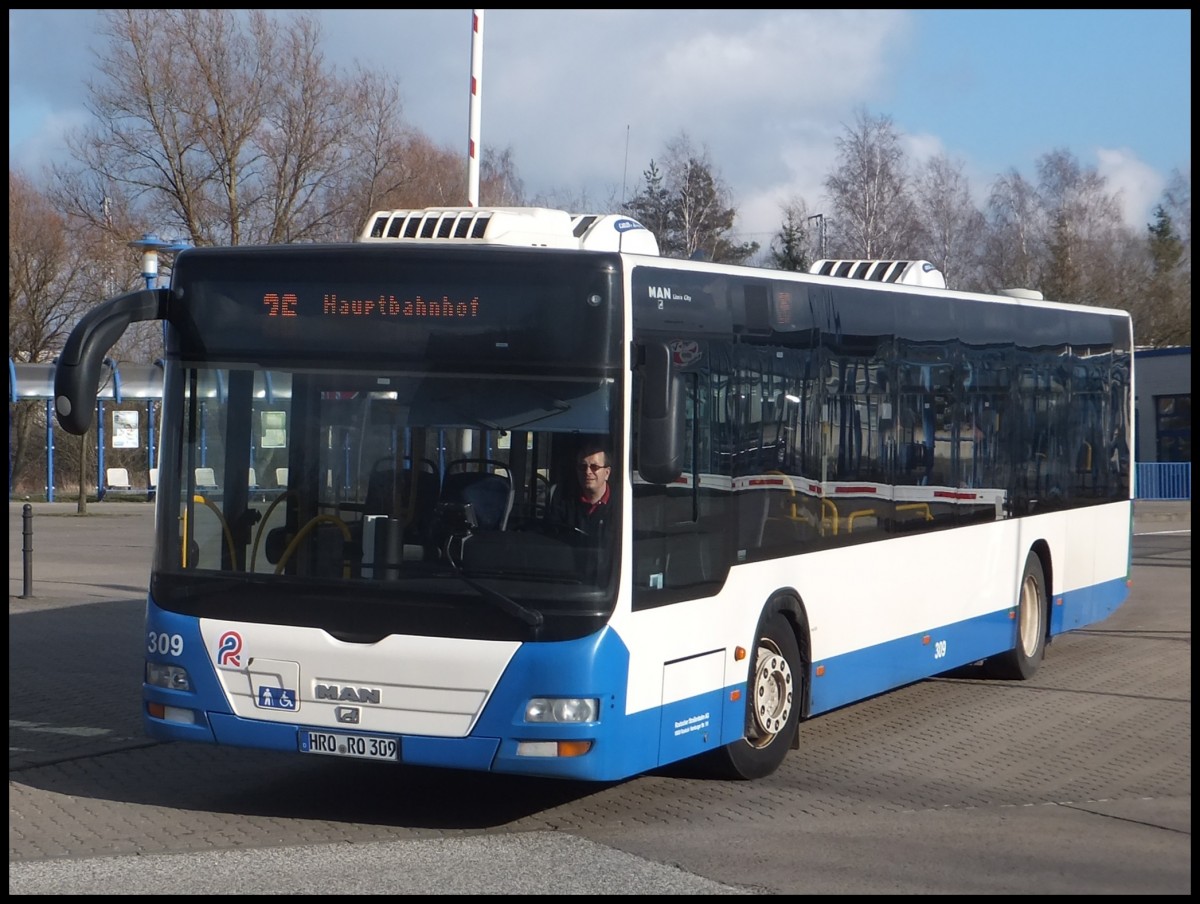 MAN Lion's City der Rostocker Straenbahn AG in Rostock.