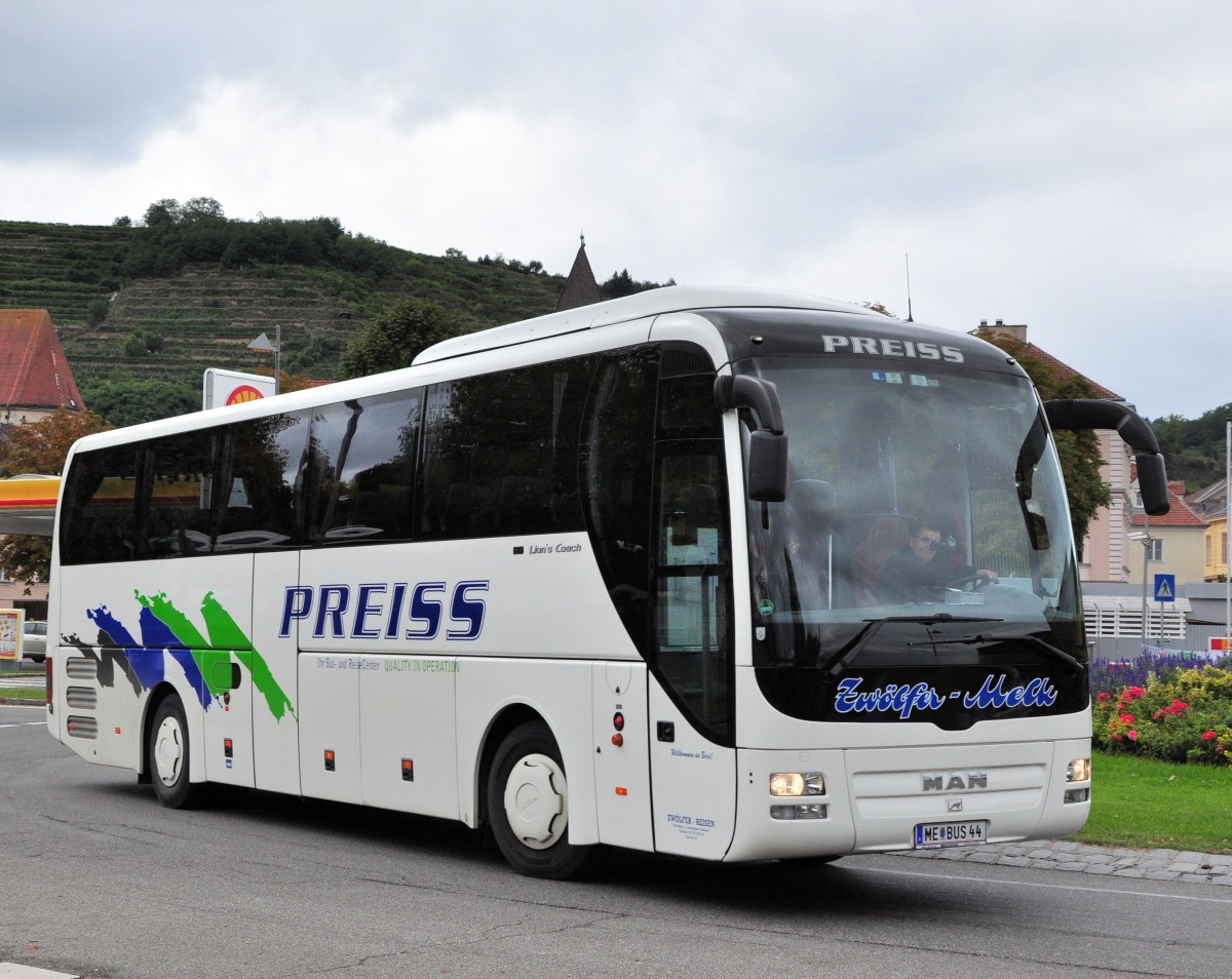 MAN LION`s COACH von PREISS Reisen aus Niedersterreich im September 2013 in Krems gesehen.