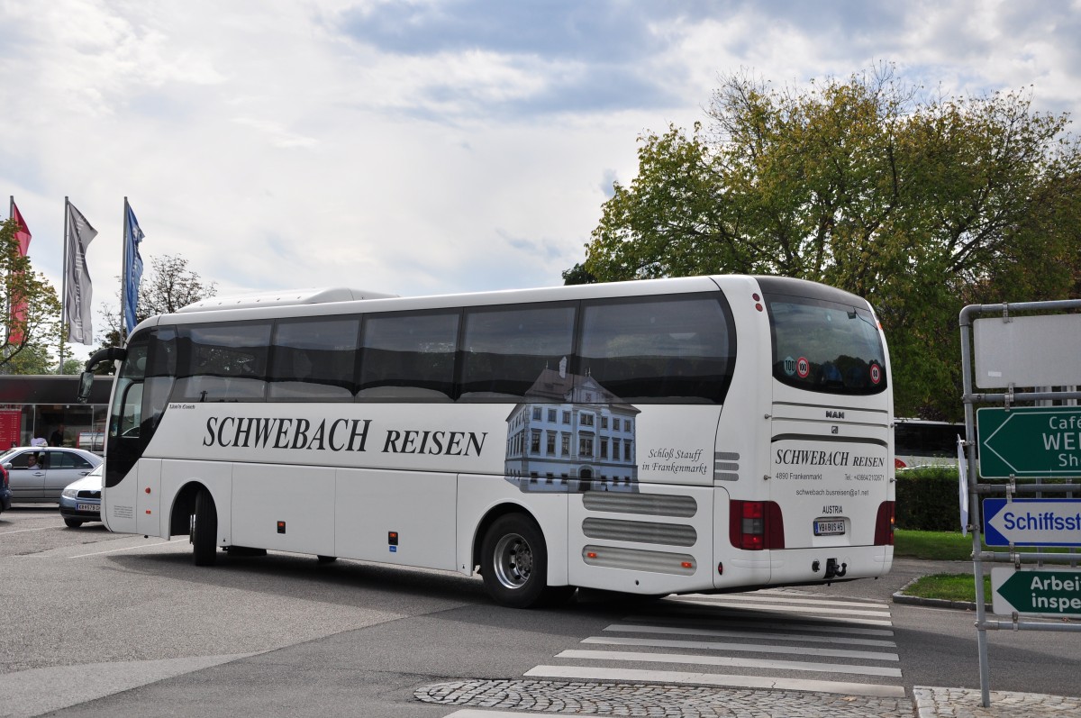 MAN LIONS Coach von Schwebach Reisen aus Frankenmarkt in Obersterreich am 29.August 2014 in Krems gesehen.