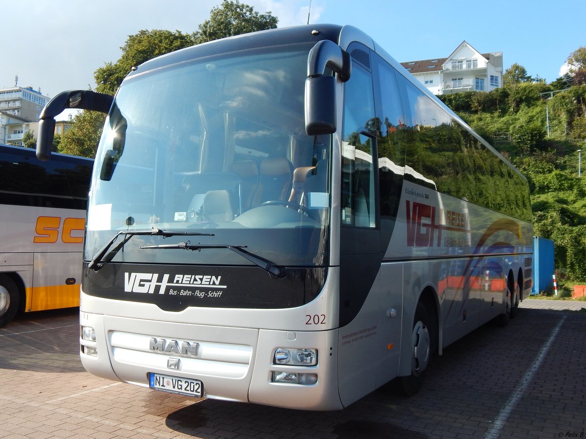 MAN Lion's Coach von VGH Reisen aus Deutschland im Stadthafen Sassnitz. 