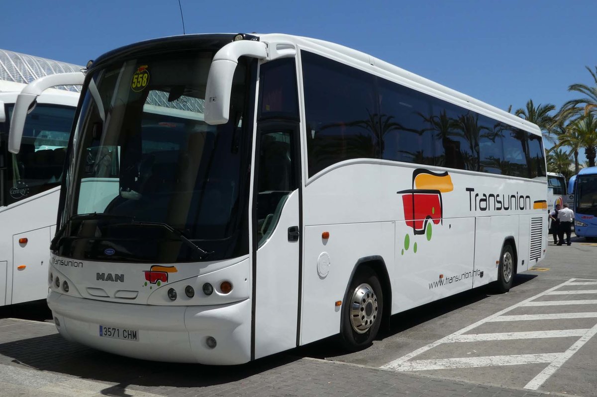 MAN von  TRANSUNION  steht am Airport Palma /Mallorca im Juni 2016