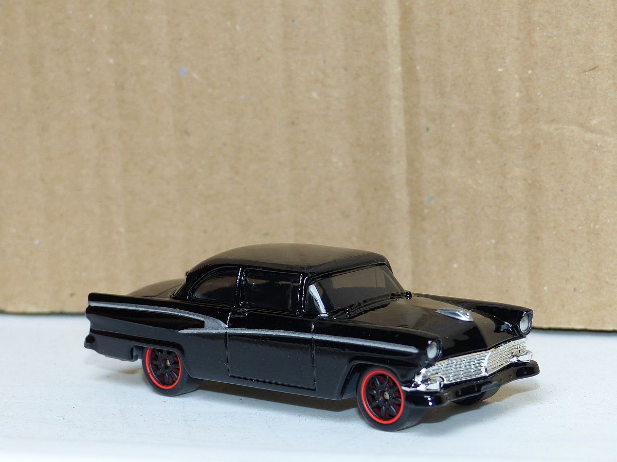 Mattel  Fast and Furious  Ford Victoria 1956 fotografiert am 21-08-2018.


Mattel  Fast and Furious  Ford Victoria 1956 gefotografeerd 21-08-2018.