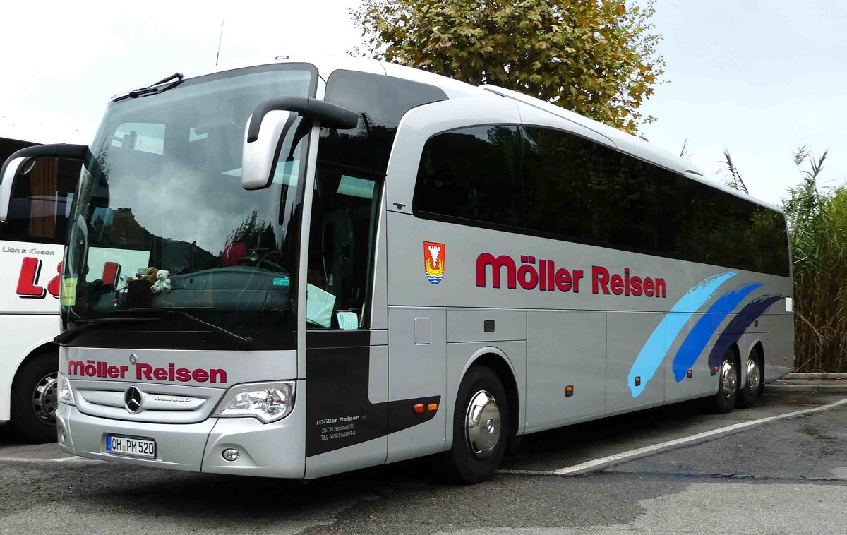 MB Travego von  MLLER-REISEN  gesehen in Menton/F im September 2017