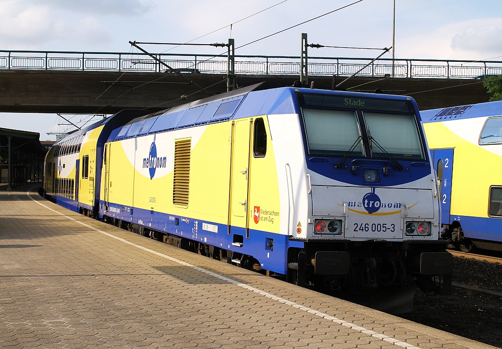 ME 246 005-3 als Schublok einer ME nach Stade aufgenommen im Bhf HH-Harburg. 06.08.2013