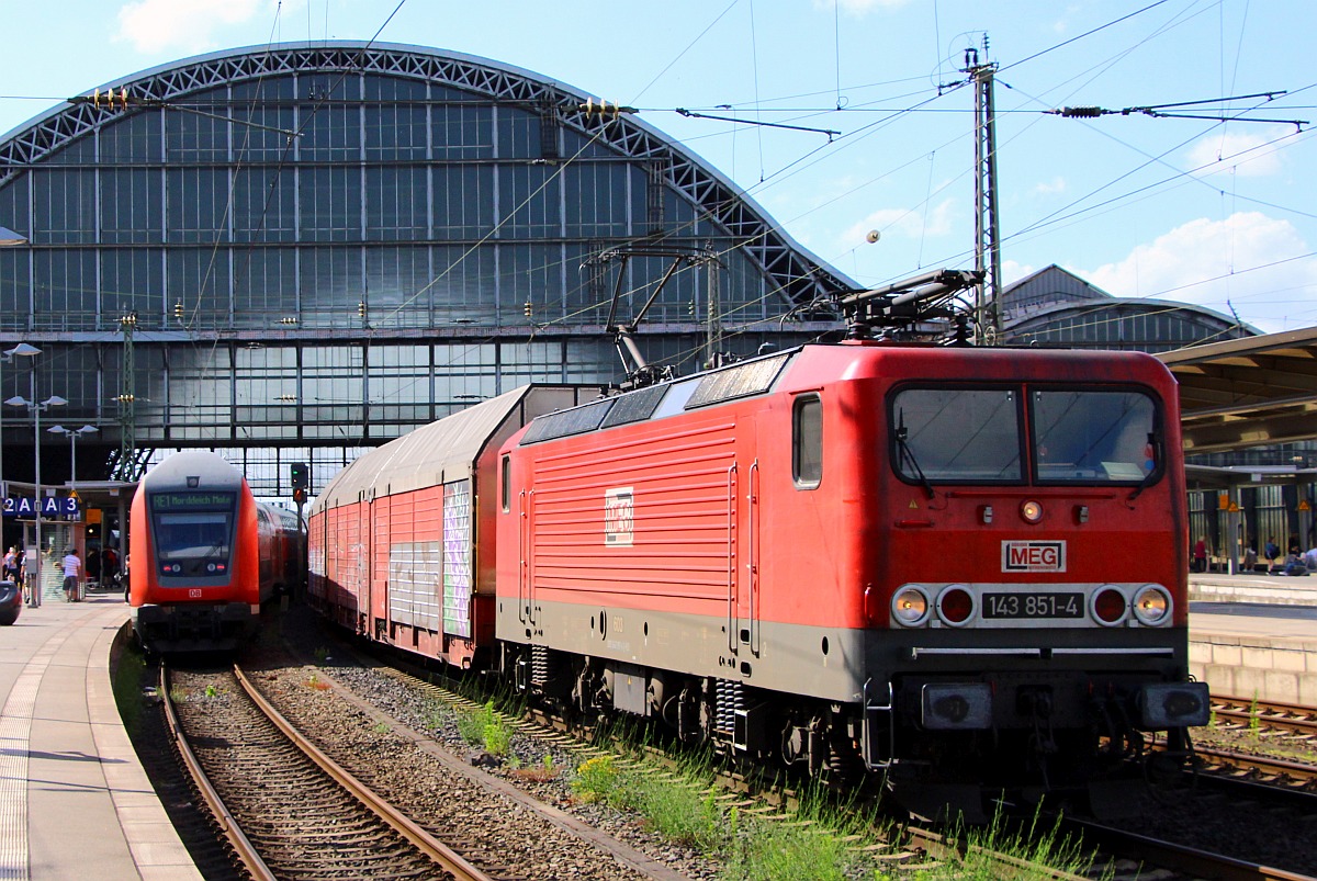 MEG 603/ 143 851-4 REV/LD X/18.07.17 mit Hccrrs328 DB Autozug. Bremen Hbf 11.06.2022