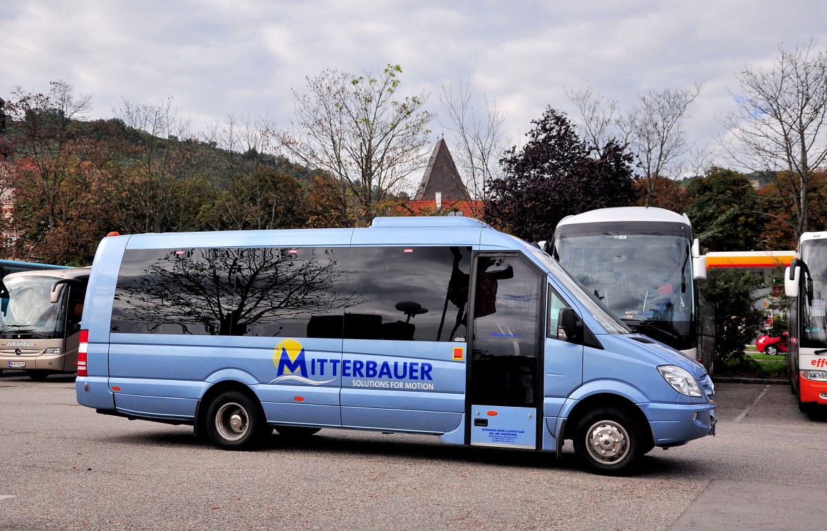 Mercedes Benz Sprinter von Mitterbauer Reisen aus �sterreich am 27.9.2014 in Krems.