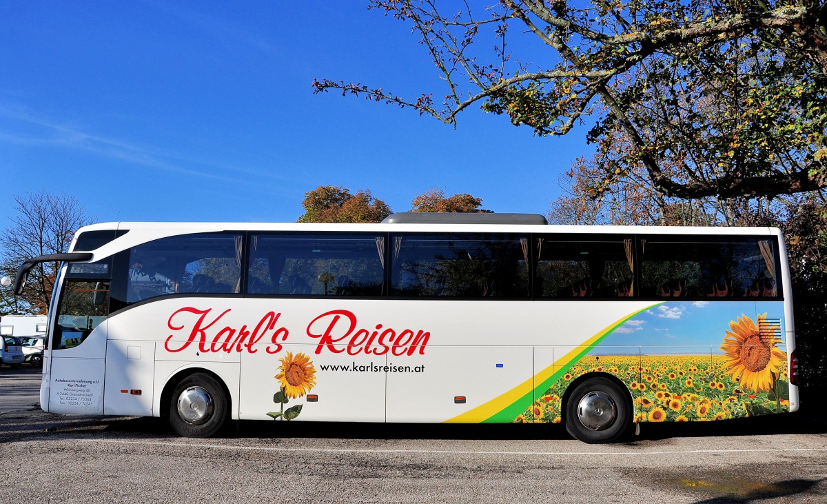 Mercedes Benz Tourismo von Karl Fischer Busreisen aus �sterreich am 18.10.2014 in Krems.