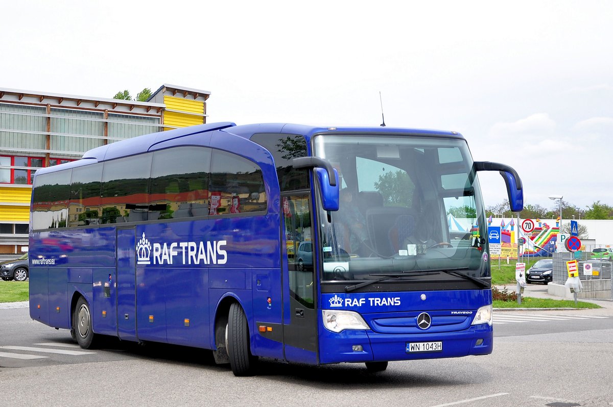 Mercedes Benz Travego von Raf Trans aus Polen in Krems.