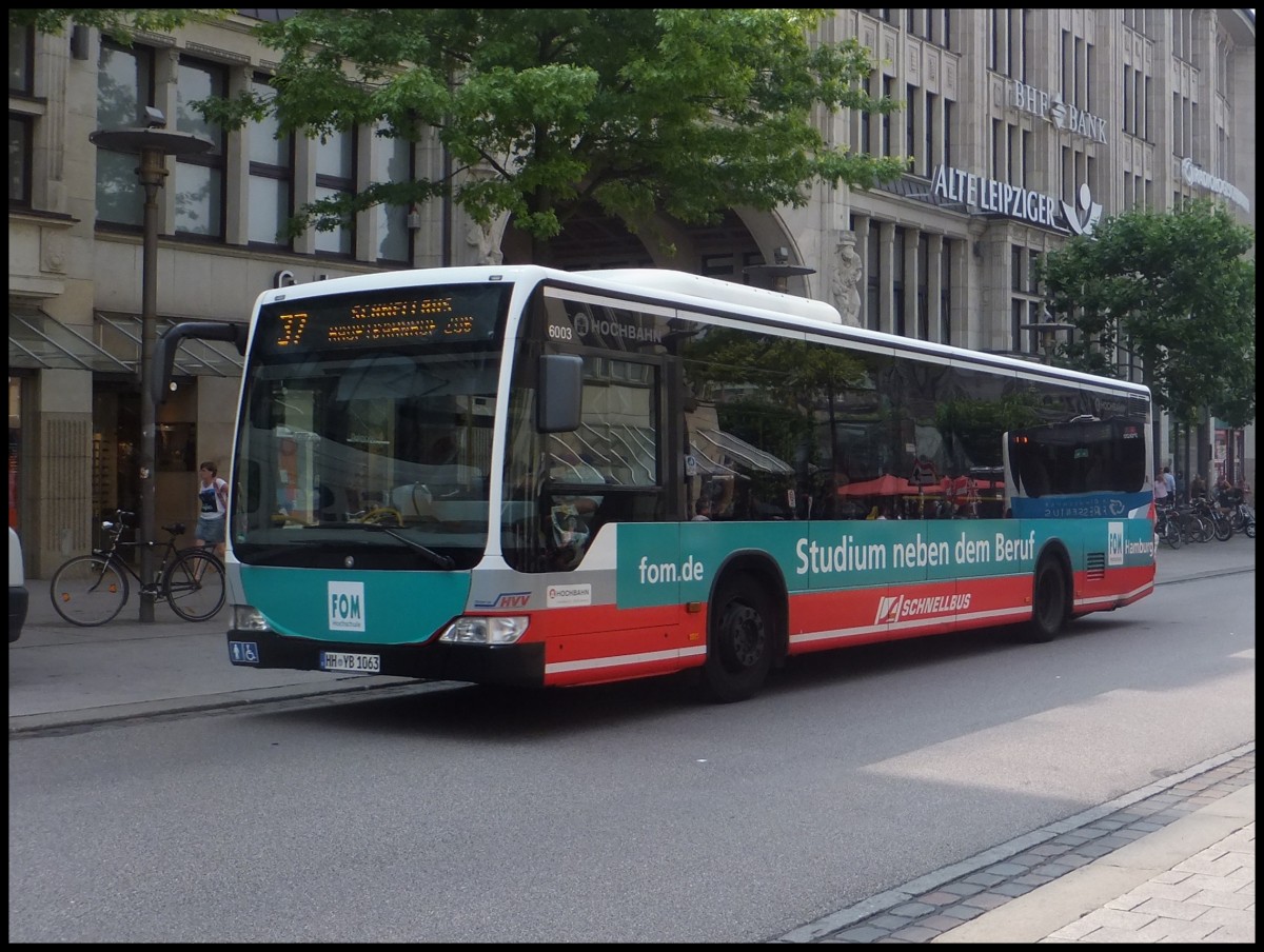 Mercedes Citaro II der Hamburger Hochbahn AG in Hamburg.