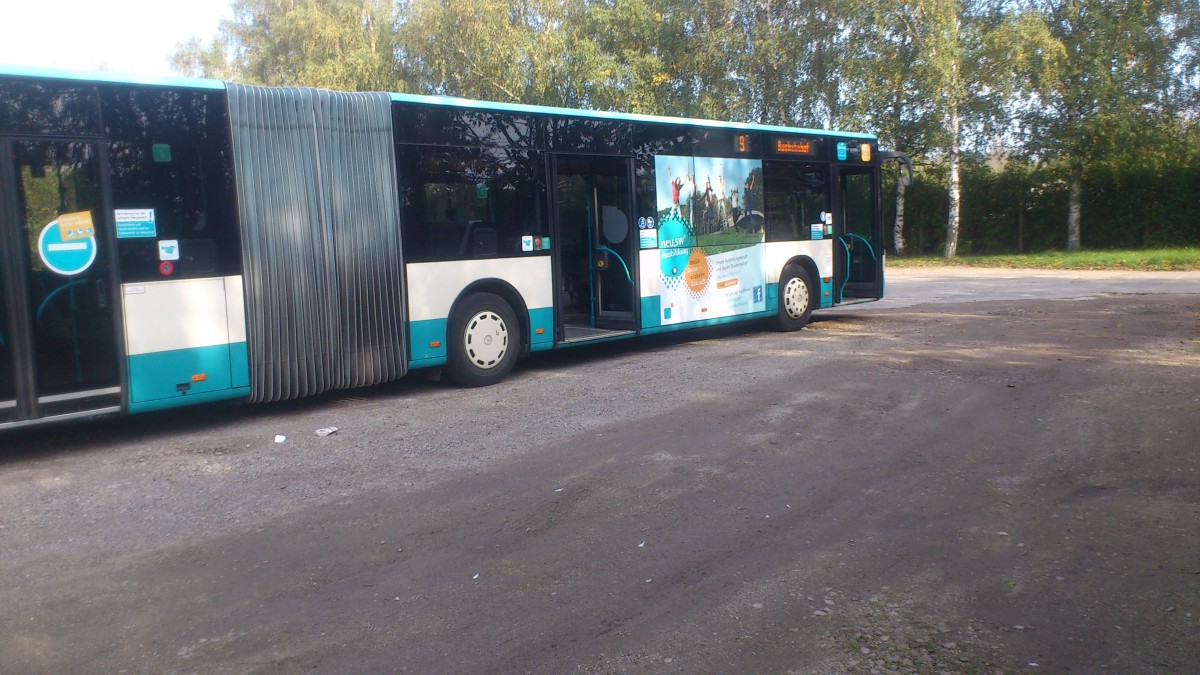 Mercedes Citaro  NB SW 585..... am chausseehaus fotografiert auf der Linie 9 auf ein Samstag....und dann noch die rechte Seite mit seiner Werbung 