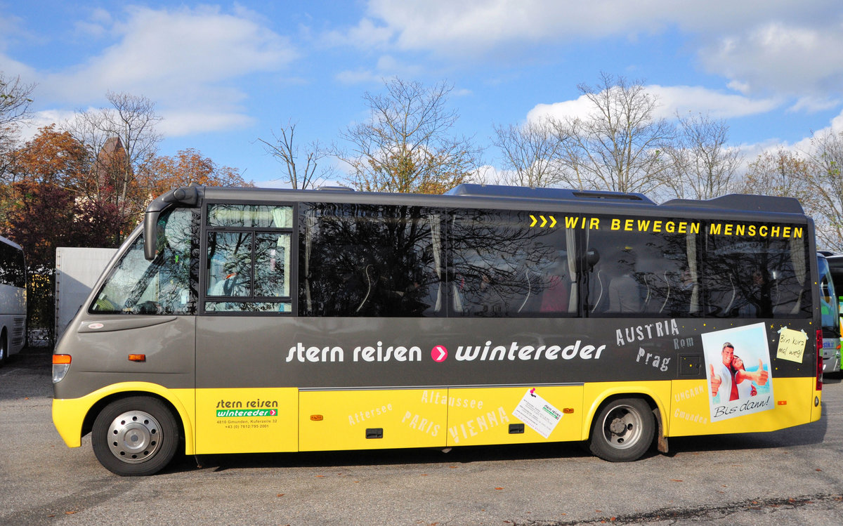 Mercedes O 818 von Stern Reisen > Wintereder aus Ober�sterreich in Krems gesehen.