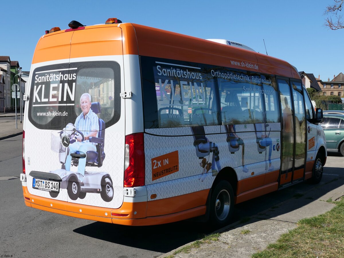 Mercedes Sprinter von Becker-Strelitz Reisen aus Deutschland in Neubrandenburg.