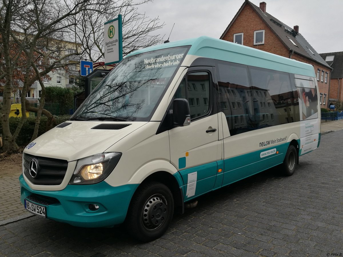 Mercedes Sprinter der Neubrandenburger Verkehrsbetriebe in Neubrandenburg. 