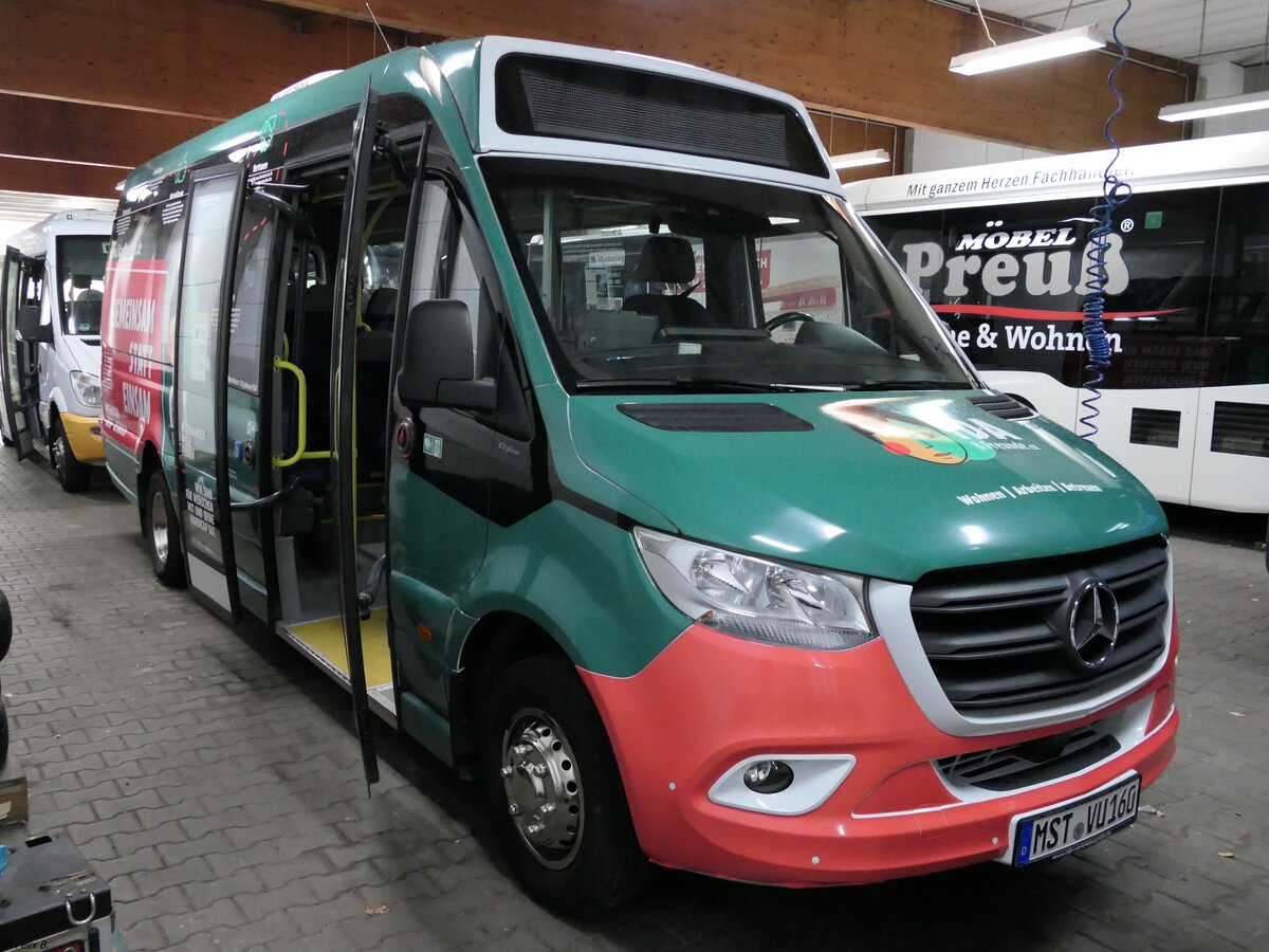 Mercedes Sprinter von Unger aus Deutschland in Neustrelitz.