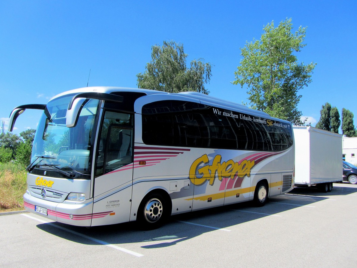 MERCEDES TOURINO von GFRERER Reisen aus der BRD im August 2013 in Krems.