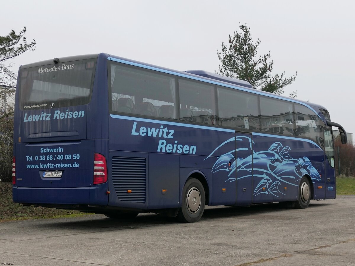 Mercedes Tourismo von Lewitz-Reisen aus Deutschland in Neubrandenburg.