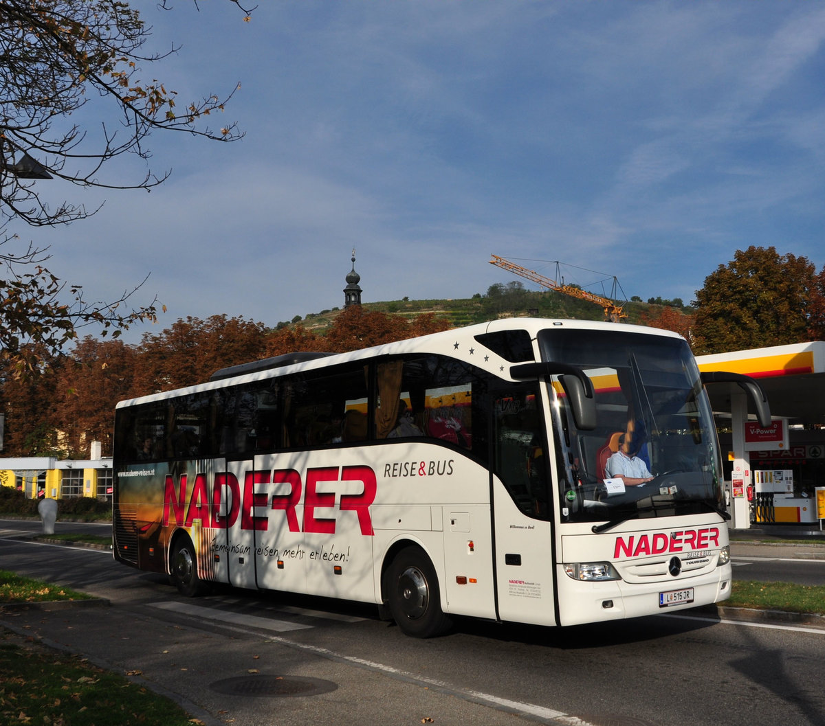 Mercedes Tourismo von Naderer Reisen aus �sterreich in Krems.