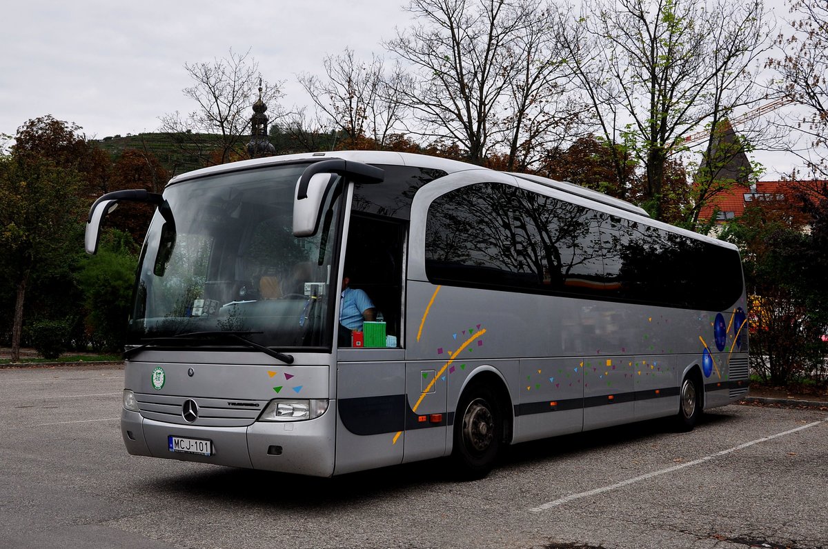 Mercedes Travego aus Ungarn in Krems gesehen.