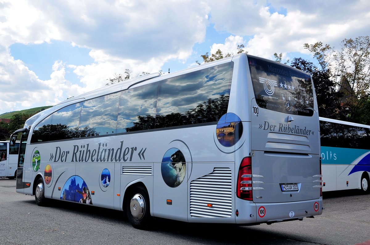 Mercedes Travego von  der Rbelnder  aus der BRD in Krems.