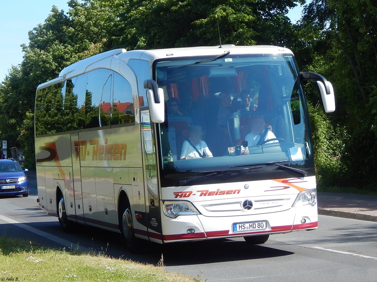 Mercedes Travego von HD-Reisen aus Deutschland in Sassnitz.