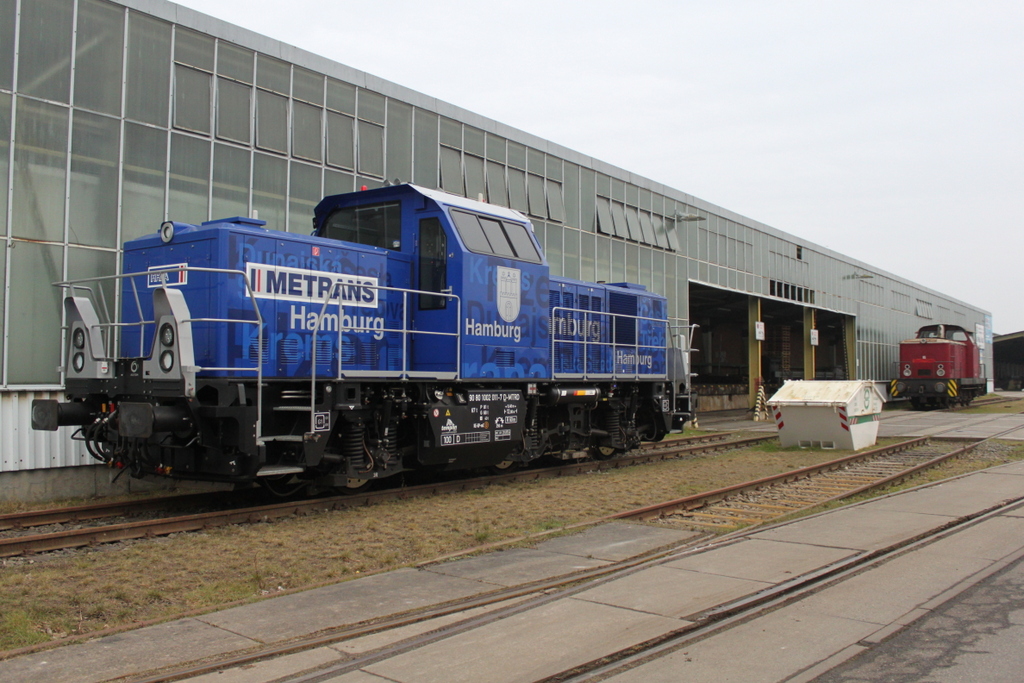 Metrans 1002 011-7 und Werklok 4(Noch 05) im Rostocker Fracht und Fischereihafen.15.02.2018