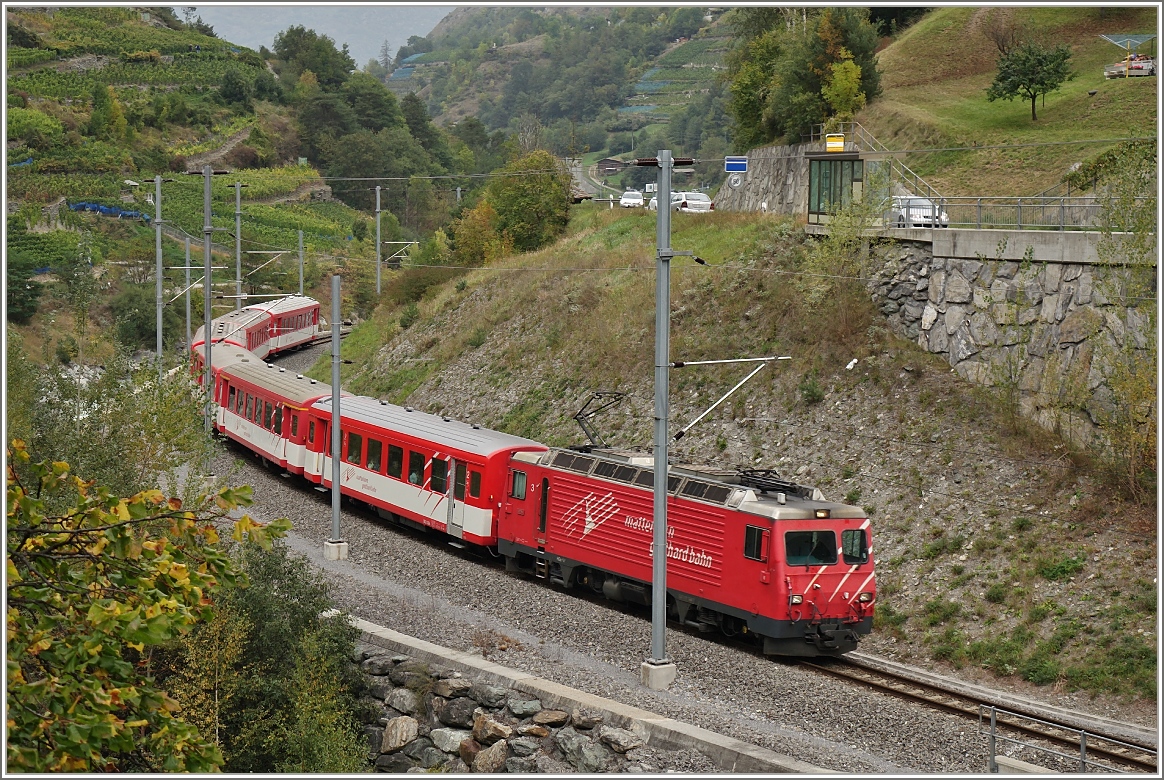 MGB Zug nach Zermatt bei Neubrück
(30.09.2014)