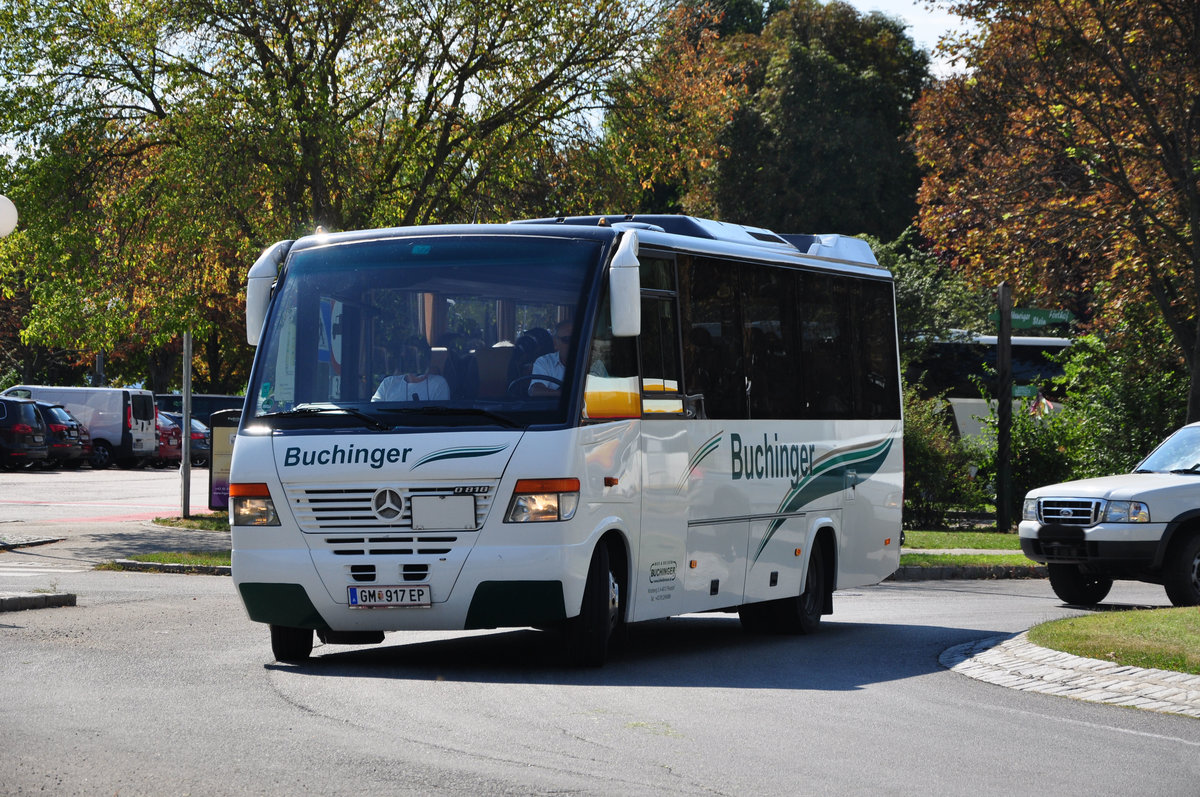 Midi Bus Mercedes O 818 von Buchinger Reisen aus �sterreich in Krems gesehen.