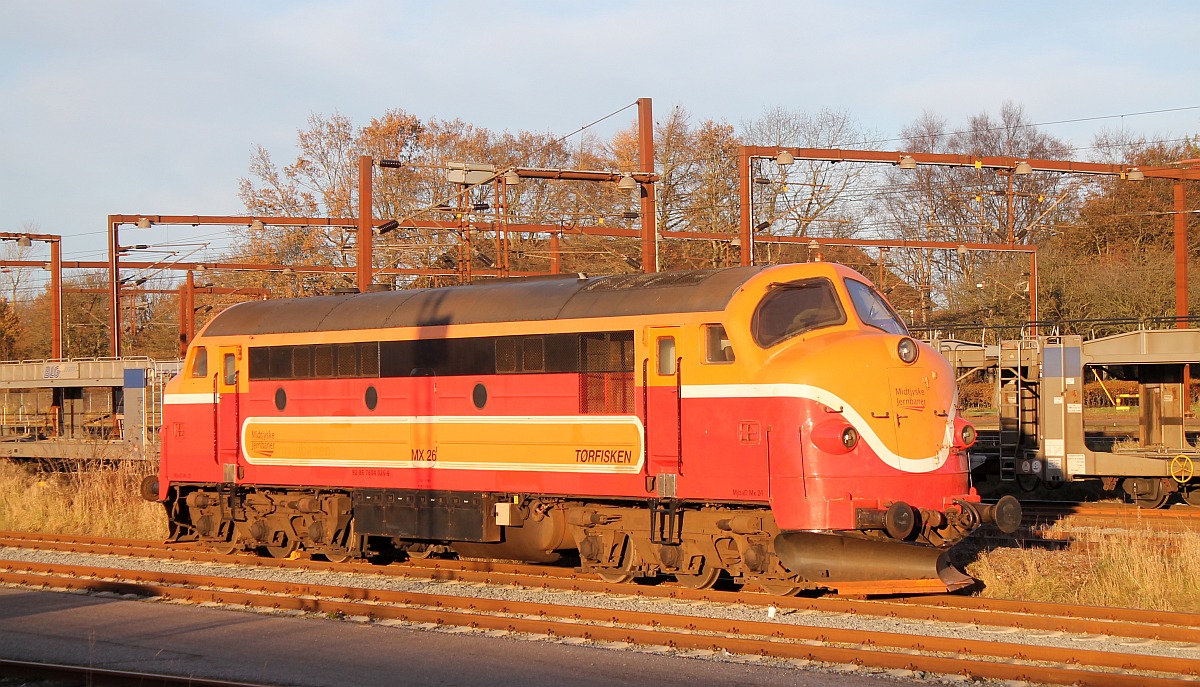 Midtjyske Jernbaner(MjbaD) MX 26 (ex DSB MX 1025) registriert unter 92 86 7604 026-6 DK-MjbaD im EInsatz für die DB/DK. Padborg 24.11.2016