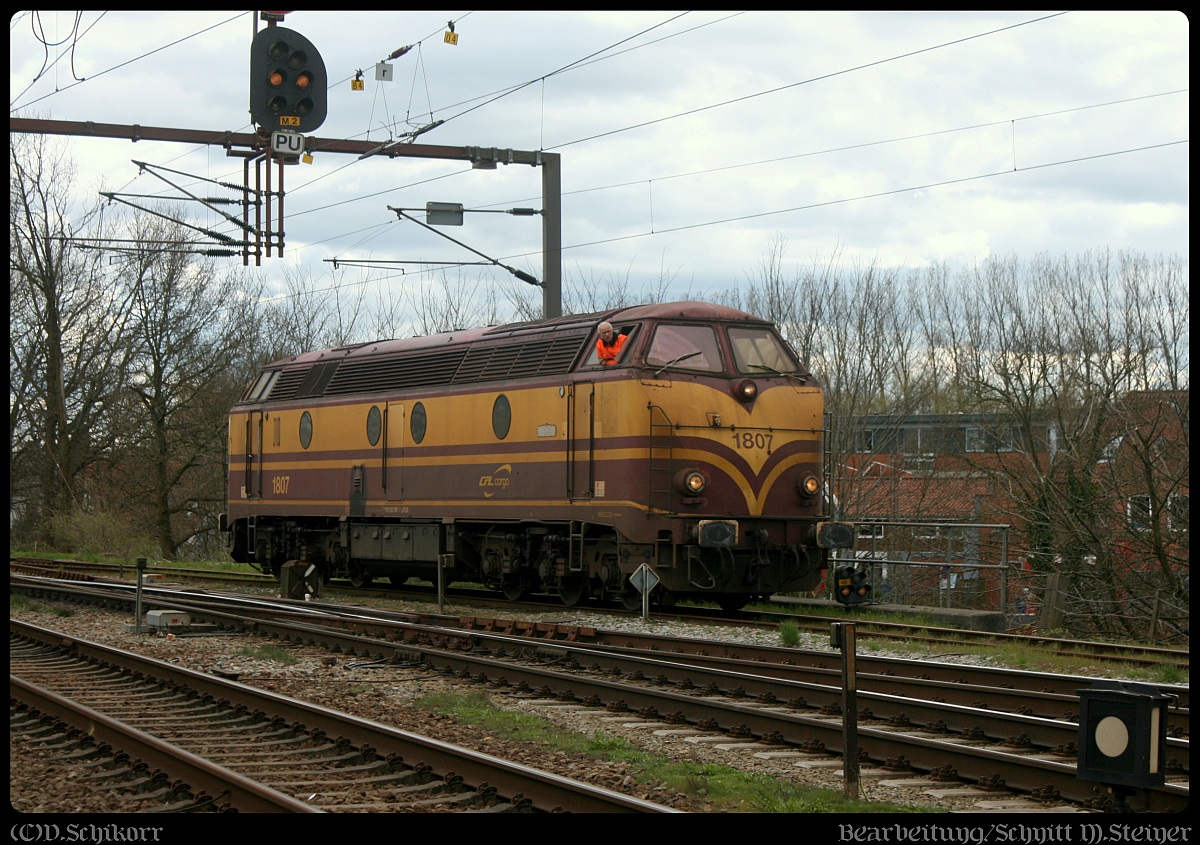 Mit freundlicher Genehmigung aus Flensburg: CFL Cargo 1807(9282 000 1807-7 L-CFLCA)festgehalten während einer Rangierfahrt im Gbf Padborg/DK. 17.04.2015