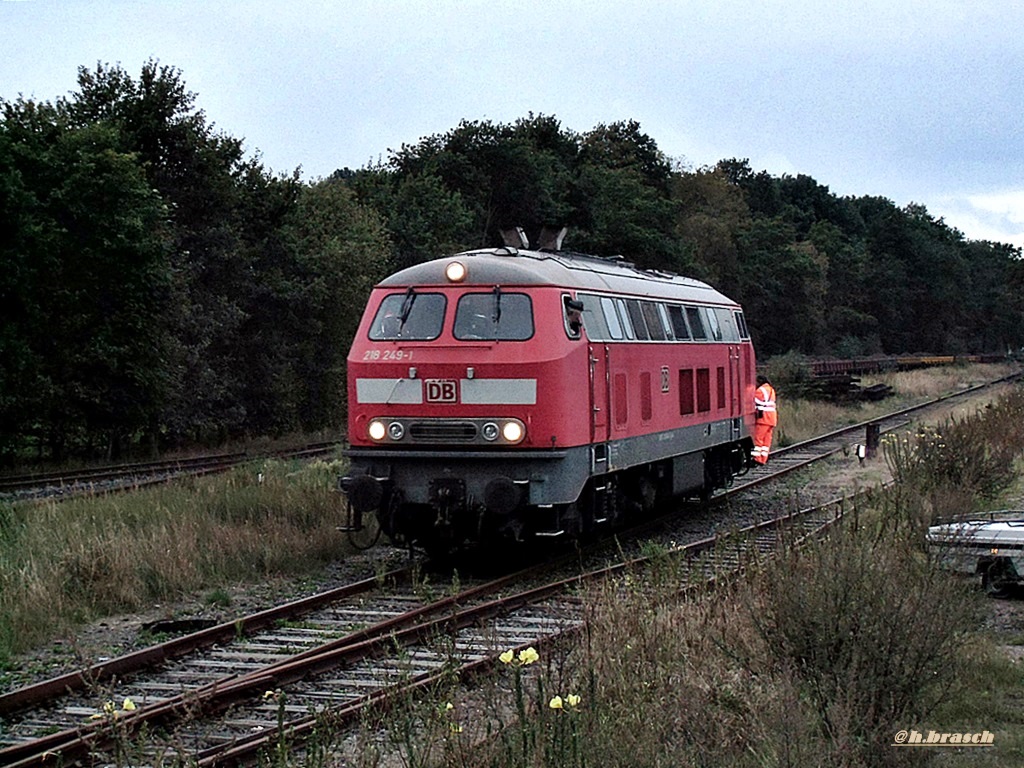  morgends in der dämmerung war 218 249-1 beim umsetzen im bf glinde,09.09.2014