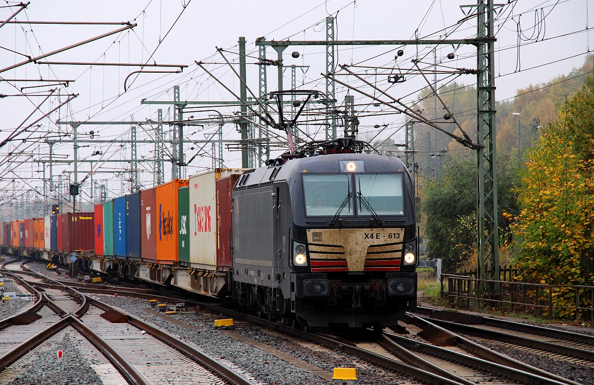 MRCE/DISPO 193 613-7, REV/MMAL/05.11.15, Verl/AM 9/25.10.23 mit Containerzug. HH-Harburg 29.10.2022