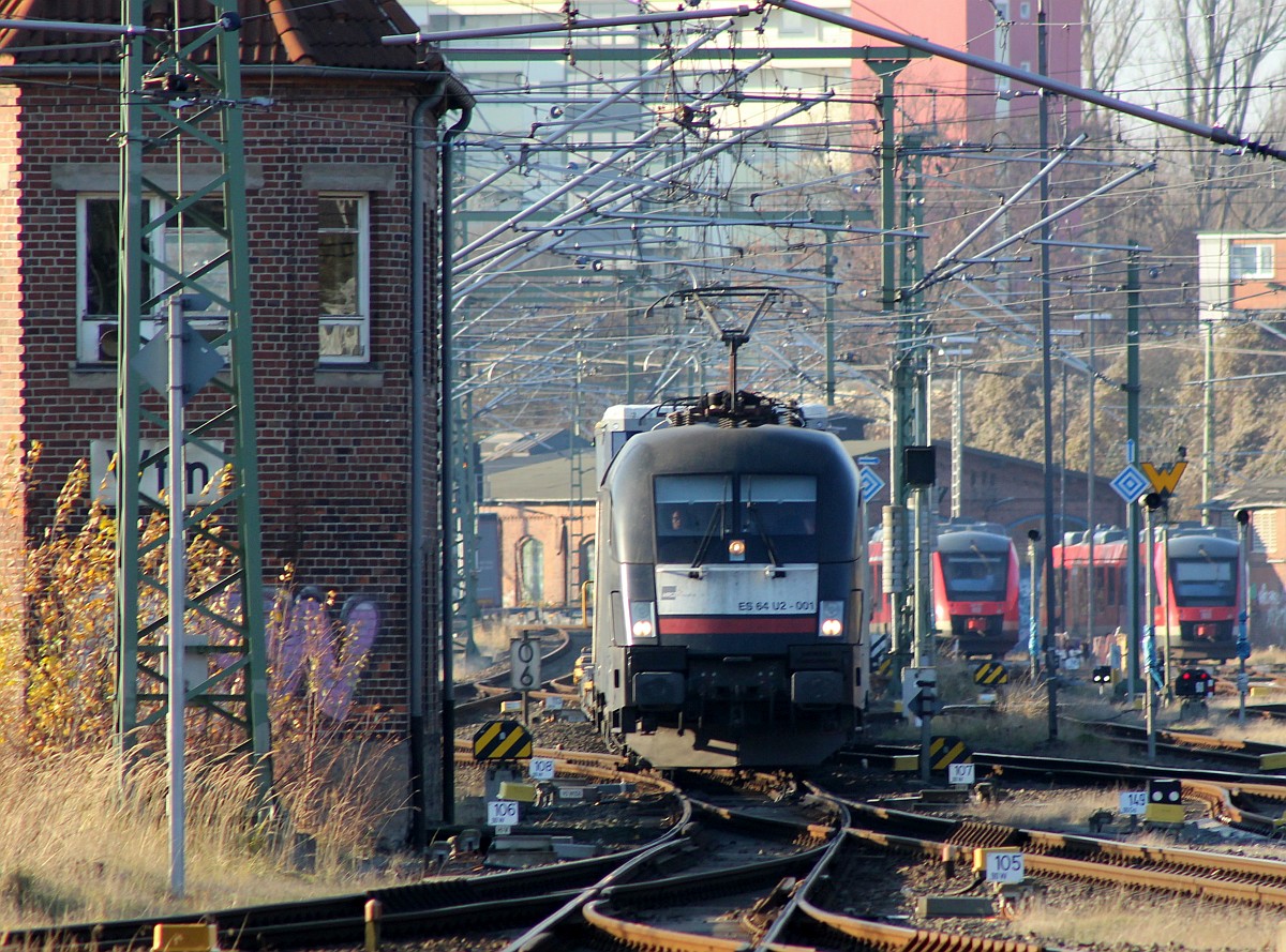 MRCE/Freightliner ES 64 U2-001/ 182 501-7 Einfahrt Lübeck Hbf. 28.11.2018