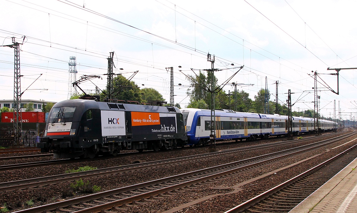 MRCE/HKX 182 536-3/ES64U2-036 mit dem Doppel-NOB-HKX-Express(Westerland-HH-Köln-HH-Westerland)bei der Einfahrt in HH-Harburg. 28.06.2014