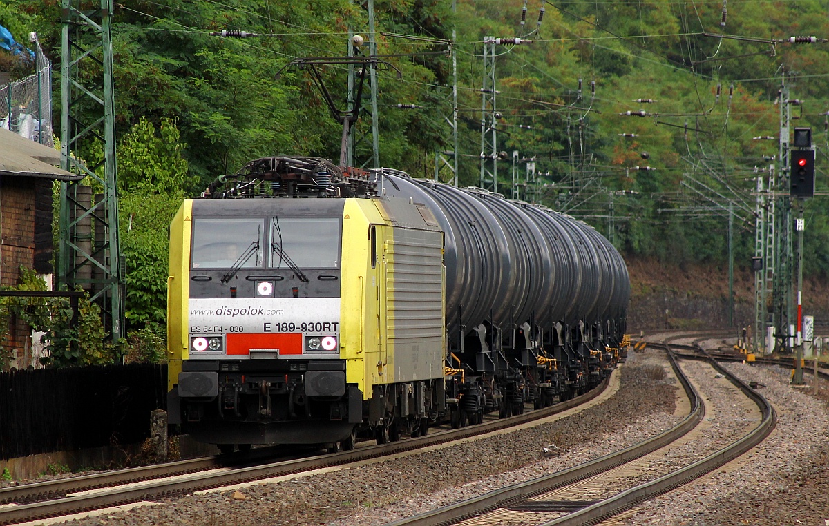 MRCE/TXL 189 930-1/ES64F4-930RT mit Öler festgehalten in Kaub am Rheim am Abend des 13.09.2013