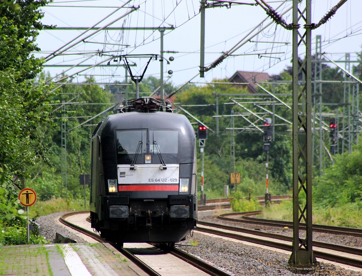 MRCE/TXL ES 64 U2-029 fuhr gaaaanz langsam durch Schleswig am 27.07.2017