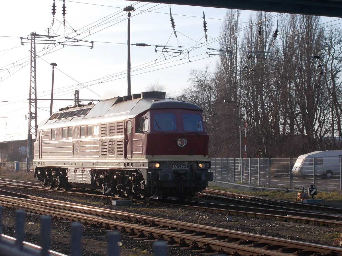 Nach zwei Tagen war die EBS 132 334 wieder in Bergen/Rügen.Hier setzte die Lok um.