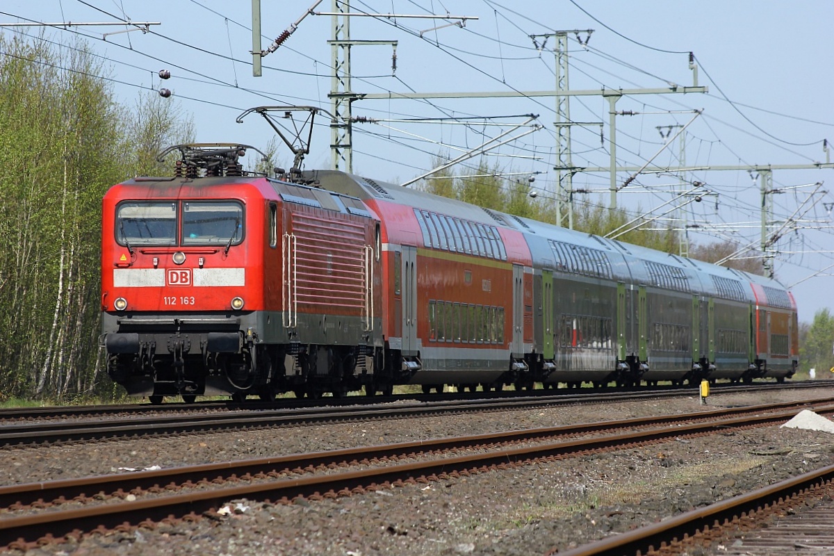 NAH.SH 112 163 mit dem RE7 nach Hamburg. Jübek 07.05.2017