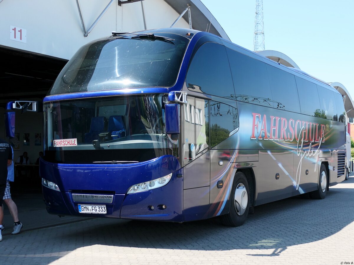 Neoplan Cityliner von Fahrschule Greif aus Deutschland in Stralsund.