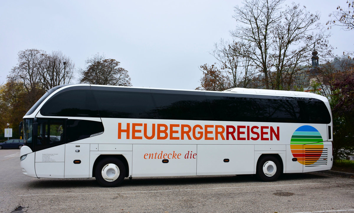 Neoplan Cityliner von HEUBERGER Reisen aus �sterreich in Krems.