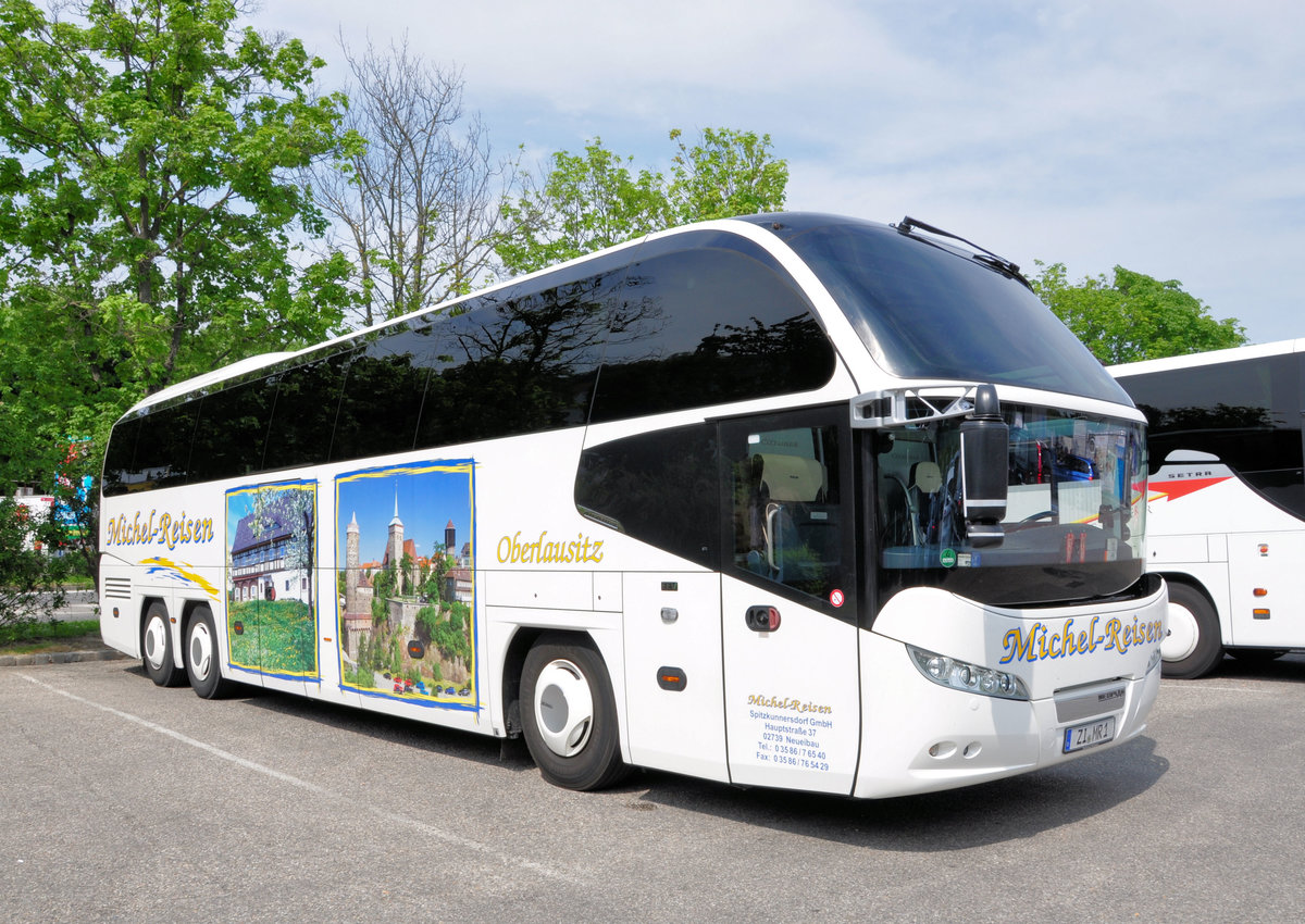 Neoplan Cityliner von Michel Reisen aus der BRD in Krems gesehen.