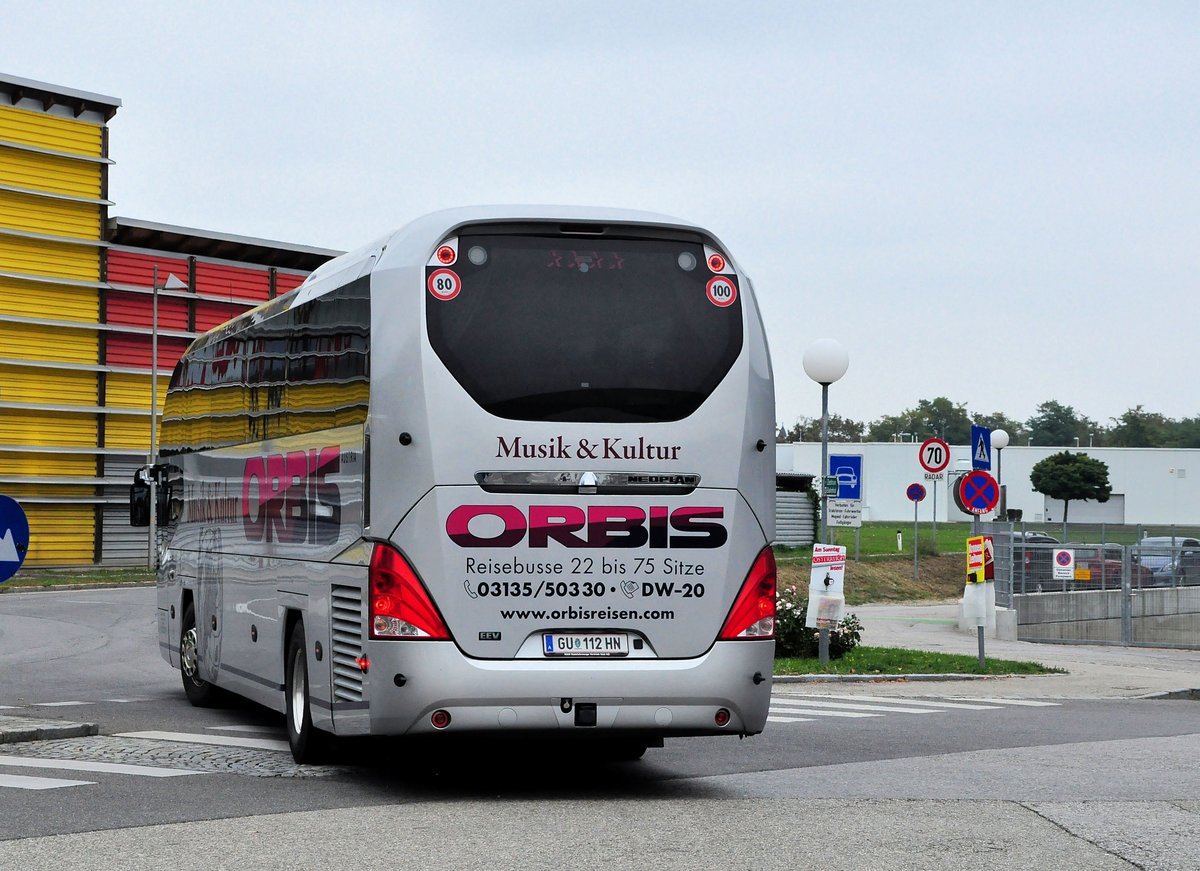 Neoplan Cityliner von Orbis Reisen aus sterreich in Krems gesehen.