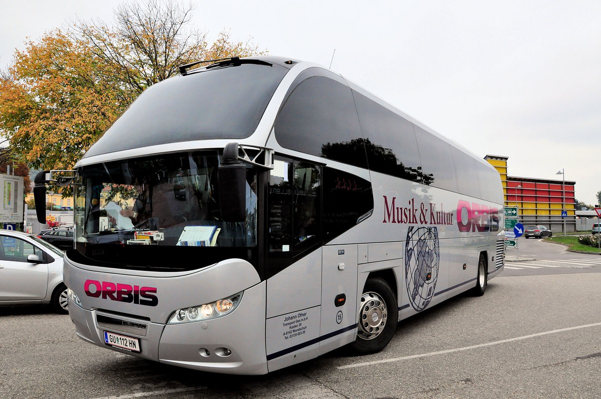 Neoplan Cityliner von Orbis Reisen aus sterreich in Krems gesehen.