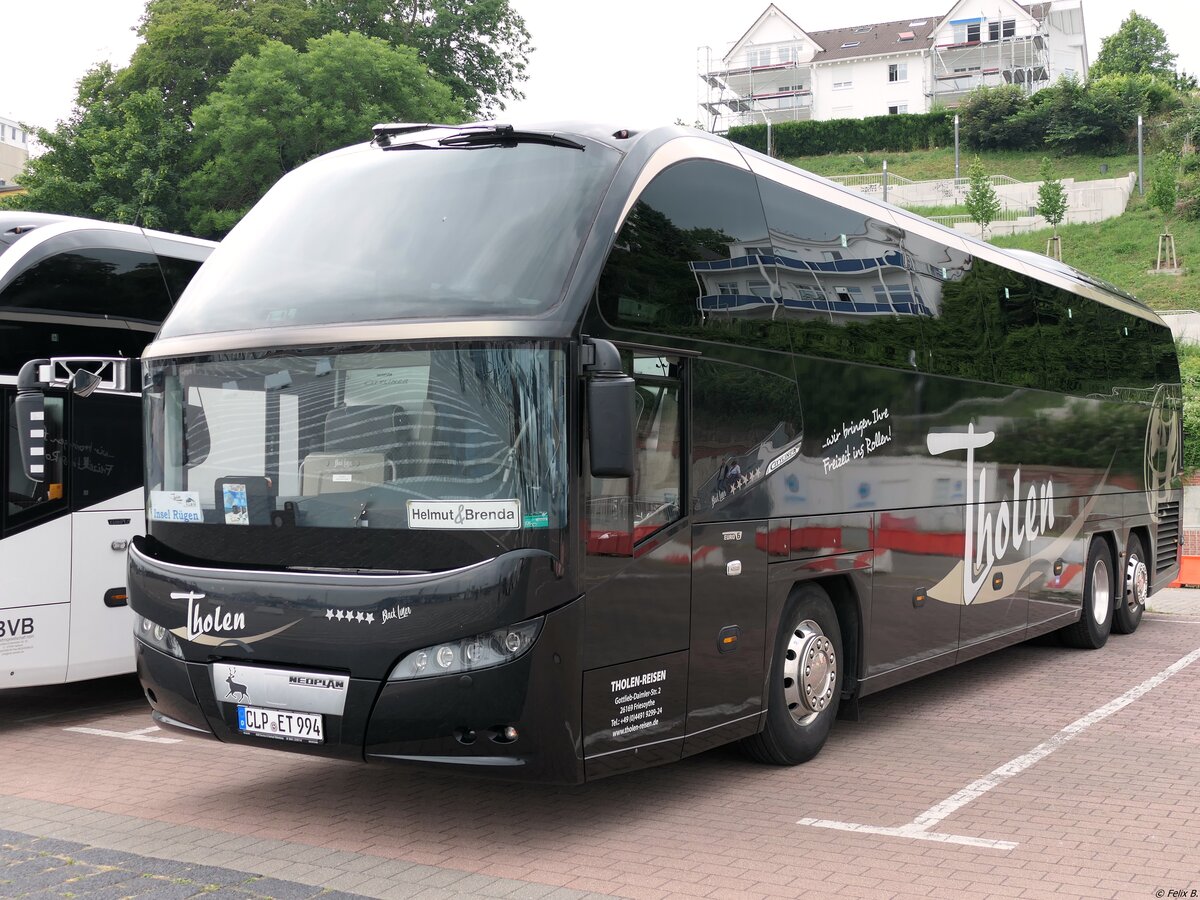 Neoplan Cityliner von Tholen aus Deutschland im Stadthafen Sassnitz. 